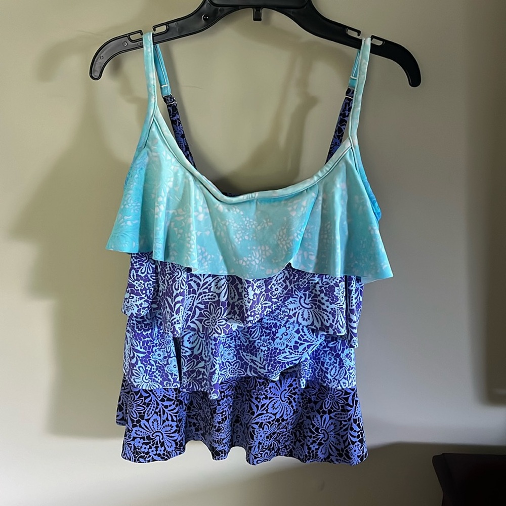 Women’s Miraclesuit Blue Ruffle Tankini Swimsuit Top. Size 8.